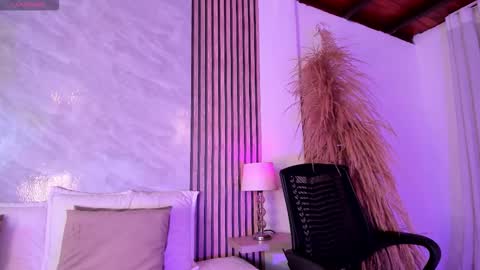 Luisa online show from October 2025 11:53:01 PM