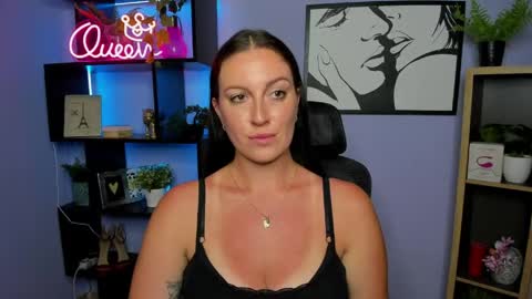 Amanda online show from June 2026 02:33:01 PM