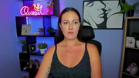Snapshot of amanda_burn chatting on June 2026 01:43:01 PM Amanda online show from June 2026 01:43:01 PM