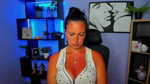 Snapshot of amanda_burn chatting on July 2026 04:39:33 PM Amanda online show from July 2026 04:39:33 PM