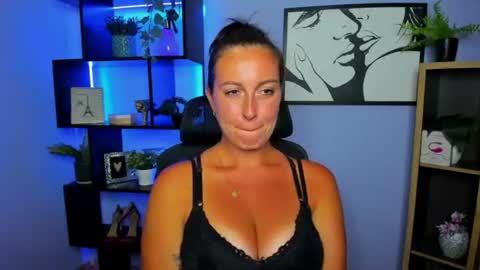 Snapshot of amanda_burn chatting on July 2026 02:38:02 PM Amanda online show from July 2026 02:38:02 PM
