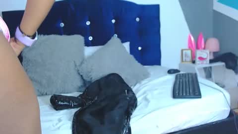 amanda online show from January 2025 12:04:02 PM