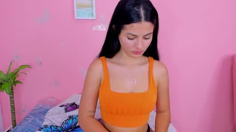 Snapshot of amanda_lorense chatting on December 2024 04:55:01 AM Thalia online show from December 2024 04:55:01 AM