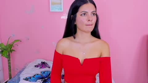 Snapshot of amanda_lorense chatting on December 2024 04:54:02 AM Thalia online show from December 2024 04:54:02 AM