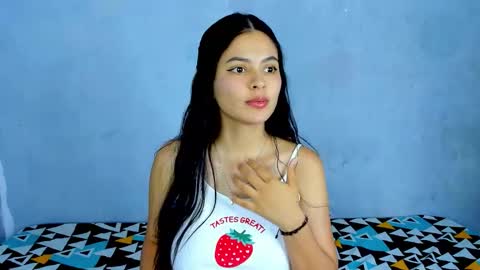 Snapshot of amanda_lorense chatting on February 2026 04:18:02 AM Thalia online show from February 2026 04:18:02 AM