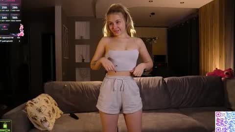 Snapshot of amanda_sayhey chatting on February 2026 03:47:02 AM online show from February 2026 03:47:02 AM