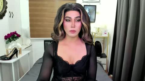 amandaleon online show from September 2025 01:56:01 PM