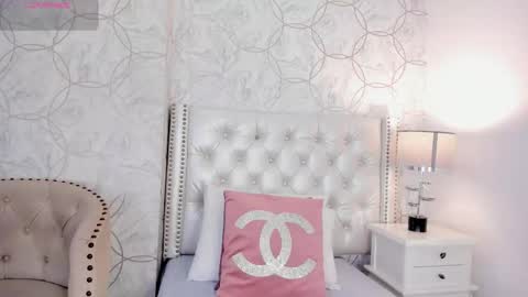 Snapshot of amara_rousse chatting on January 2026 11:36:02 AM amara_rousse online show from January 2026 11:36:02 AM