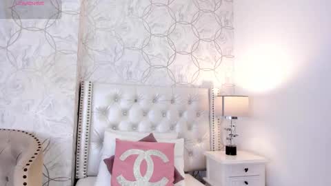 Snapshot of amara_rousse chatting on February 2026 11:27:01 AM amara_rousse online show from February 2026 11:27:01 AM