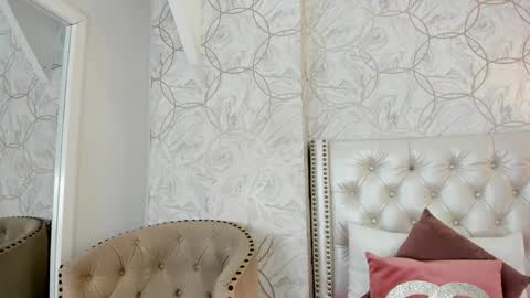 Snapshot of amara_rousse chatting on February 2026 11:20:01 AM amara_rousse online show from February 2026 11:20:01 AM