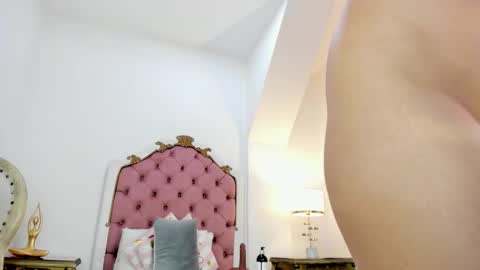 Snapshot of amara_rousse chatting on February 2026 11:39:01 PM amara_rousse online show from February 2026 11:39:01 PM