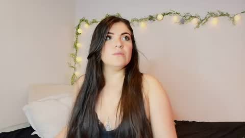 Amara Vega  online show from May 2026 11:18:02 AM