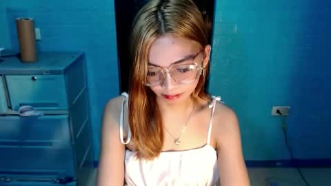 BELLA online show from April 2026 01:41:02 AM