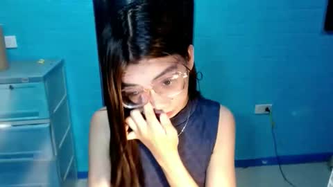 BELLA online show from April 2026 08:17:02 PM