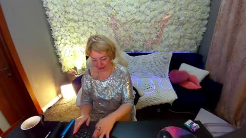 Sofia online show from April 2026 07:40:01 PM