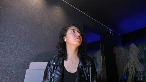 Emily online show from October 2025 12:04:01 PM