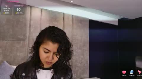 Emily online show from November 2025 11:32:02 AM