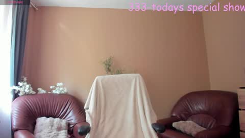 amateur_fitbabex online show from April 2026 07:23:02 AM