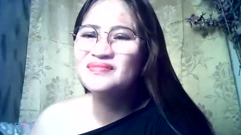 amazing angel online show from November 2025 05:02:01 PM