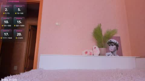 Snapshot of amazing_roxana chatting on April 2026 10:20:02 AM Roxy online show from April 2026 10:20:02 AM