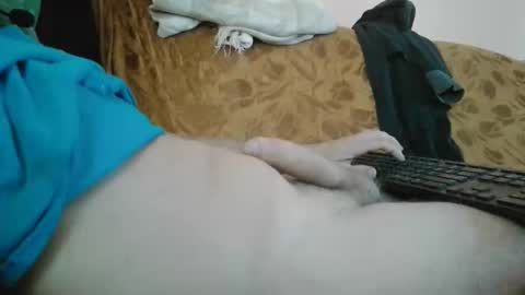 amazingcuteboy845 online show from October 2025 01:01:01 PM