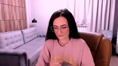 Izza online show from December 2025 01:30:01 PM