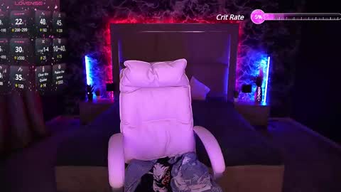 Ellie online show from March 2025 09:54:02 PM