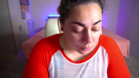 Ellie online show from September 2025 10:21:02 PM