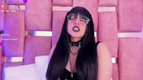   online show from September 2025 07:06:02 PM