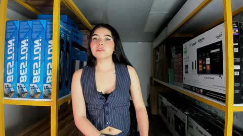 Ambarina  online show from March 2026 11:32:01 AM