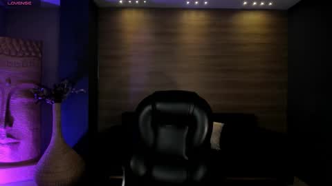 Ambar  online show from November 2025 11:24:02 AM