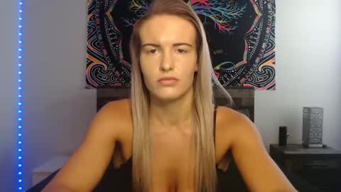 Amber online show from October 2025 02:59:02 PM