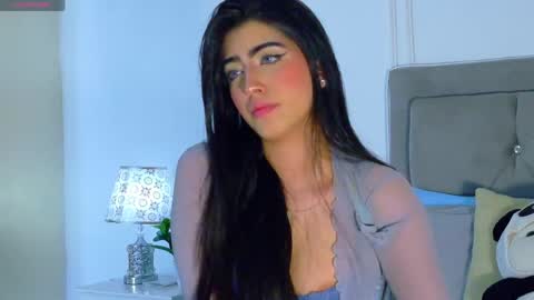 amber_bull online show from June 2026 04:56:02 PM