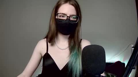 Amber non-nude model online show from October 2025 11:13:01 PM