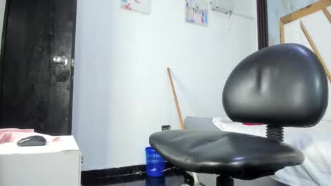 Amber online show from March 2025 04:13:01 AM