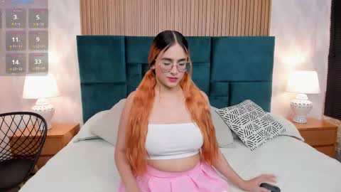 Emily online show from November 2025 06:20:02 PM