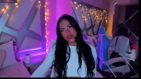 Snapshot of amber_villalobos chatting on February 2025 04:03:01 AM Tell me Amber online show from February 2025 04:03:01 AM