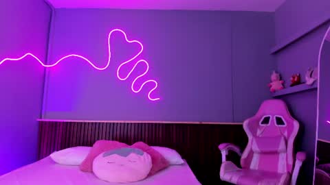 Amber Baker  online show from July 2026 11:36:01 AM