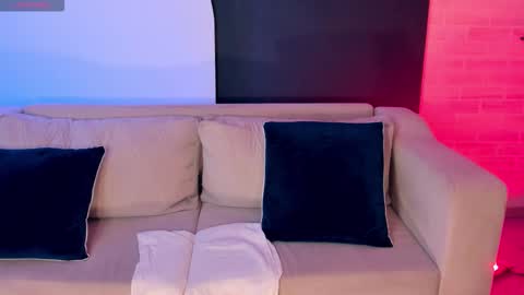 Amber Fox online show from November 2025 02:50:01 PM