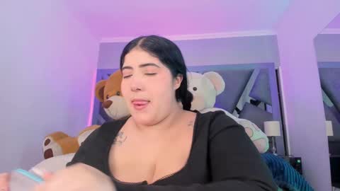 Amber  online show from October 2025 12:04:02 PM