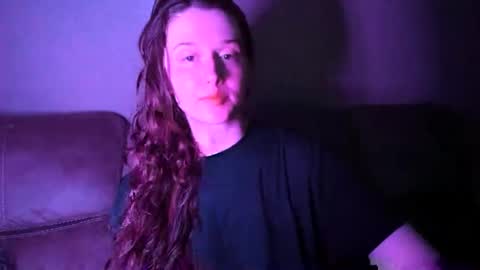 Snapshot of amberkinsley chatting on April 2026 06:30:01 AM amberkinsley online show from April 2026 06:30:01 AM