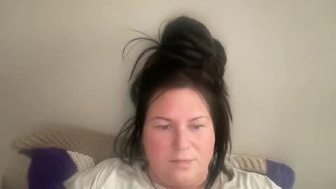 Snapshot of ambermoss7 chatting on January 2026 05:27:02 PM ambermoss7 online show from January 2026 05:27:02 PM