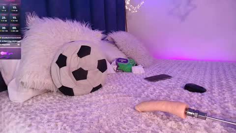 Snapshot of ambermoss_ chatting on December 2024 09:35:01 AM Amber online show from December 2024 09:35:01 AM