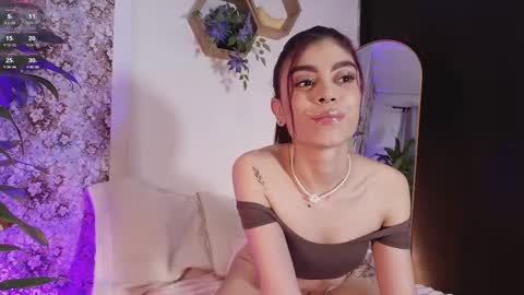 Snapshot of ambermoss_ chatting on March 2026 05:44:01 AM Amber online show from March 2026 05:44:01 AM