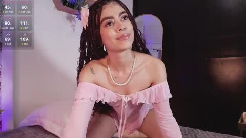 Snapshot of ambermoss_ chatting on May 2026 05:15:02 AM Amber online show from May 2026 05:15:02 AM