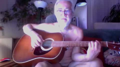 Amberr11 online show from October 2025 11:31:02 PM