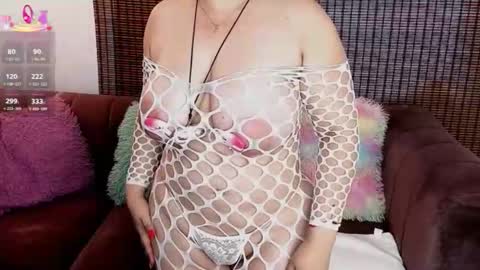 amberr_mooon online show from May 2026 05:45:02 PM
