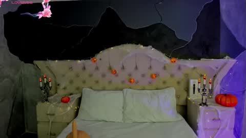 Amber Grey online show from October 2025 05:57:01 PM