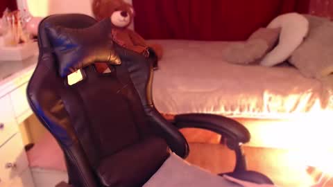 Amber  online show from January 2025 05:37:01 AM