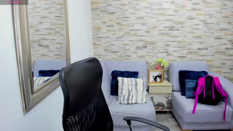 Amber online show from January 2025 04:07:01 AM